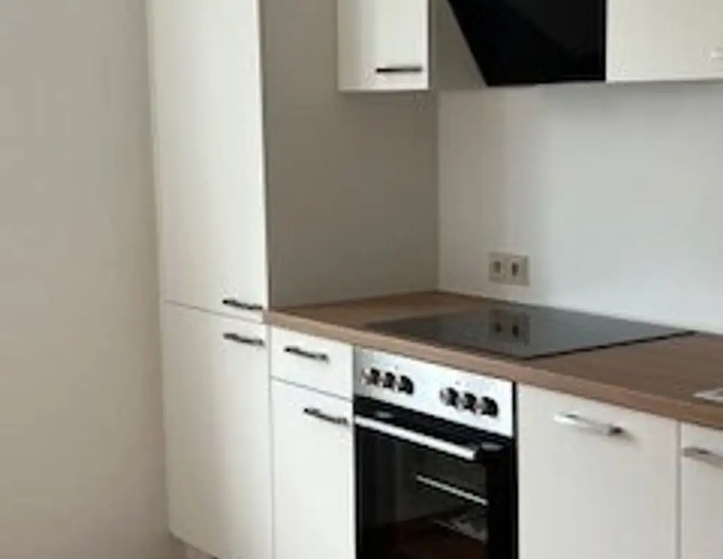 Sanierte lichtdurchflutete Wohnung im Zweifamilienhaus in Graz St. Peter- 70m² ERSTBEZUG, 3 Zimmer: davon Essen/Kochen und Wohnzimmer, Schlafzimmer