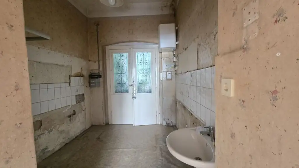 Unsaniert, ein Zimmer- Wohnung, Messe Prater U2