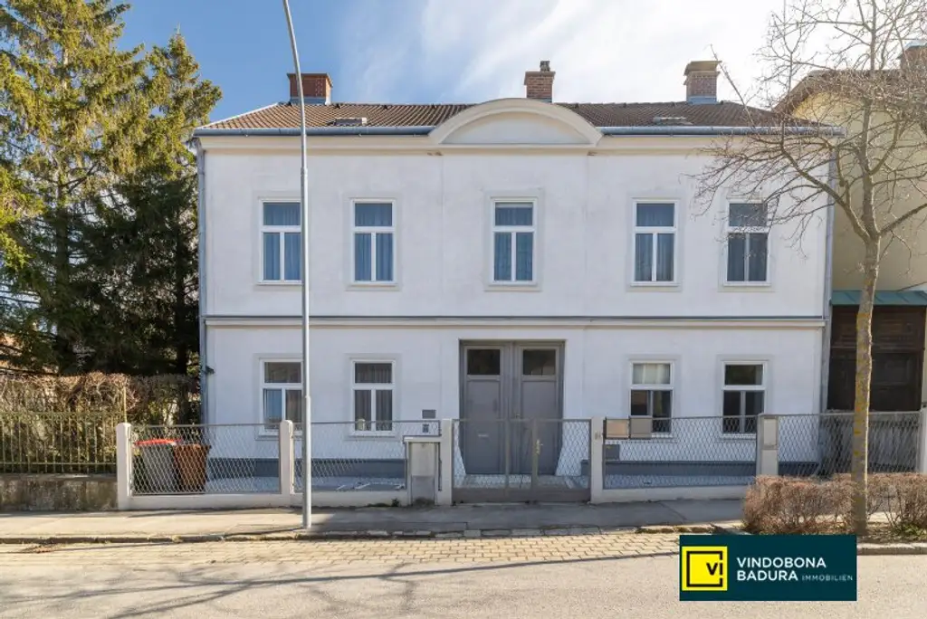 Stadtvilla in erstklassiger Lage, mit Potenzial zur Mehrfamiliennutzung.