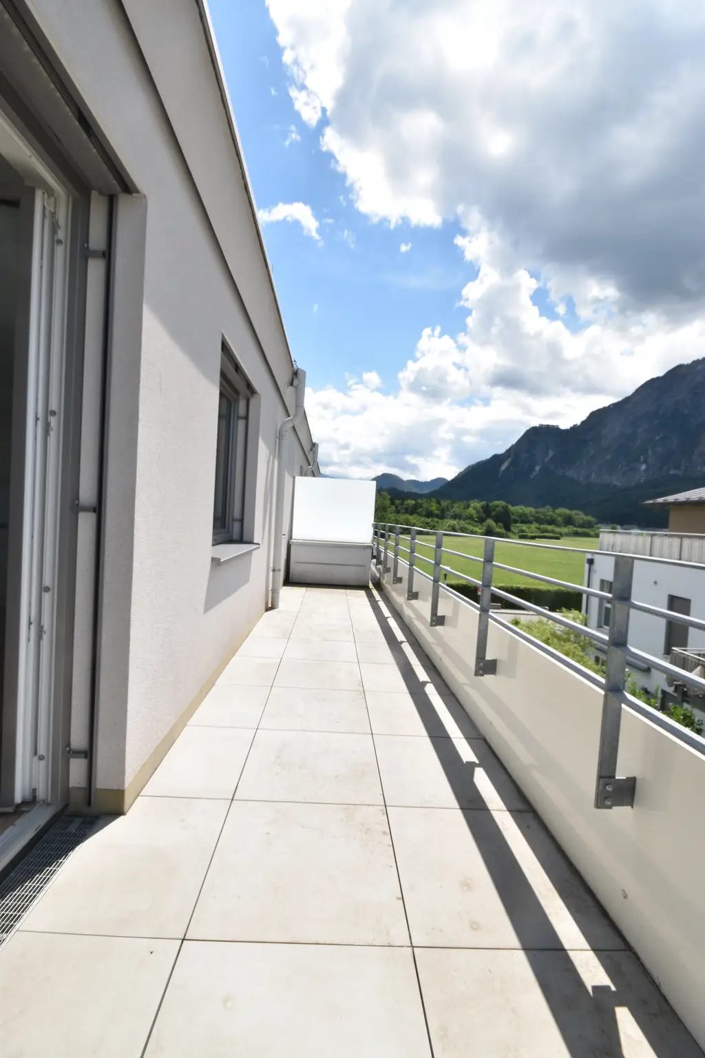 "GRÖDIG - Modernes Appartment mit großer Terrasse"