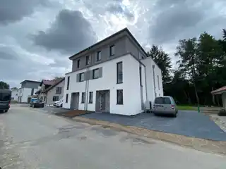 Modelfoto: fertiges Haus