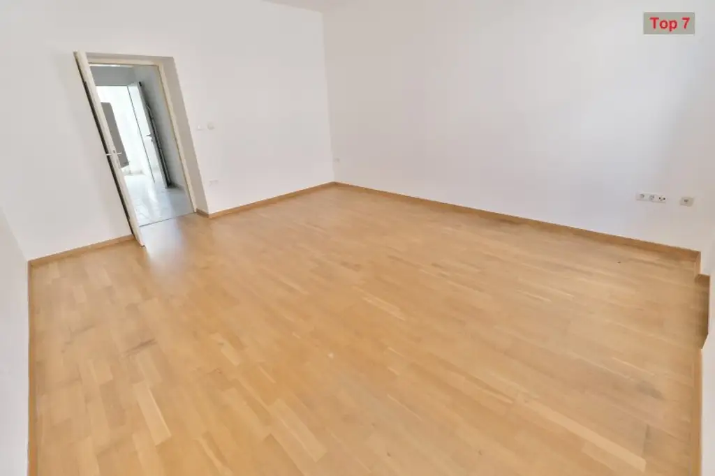Drei UNBEFRISTETE 2 Zimmer-Wohnungen mit KFZ-Stellplatz im Haus