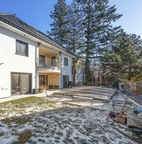 Großzügige High-End-Familienvilla der Extraklasse.