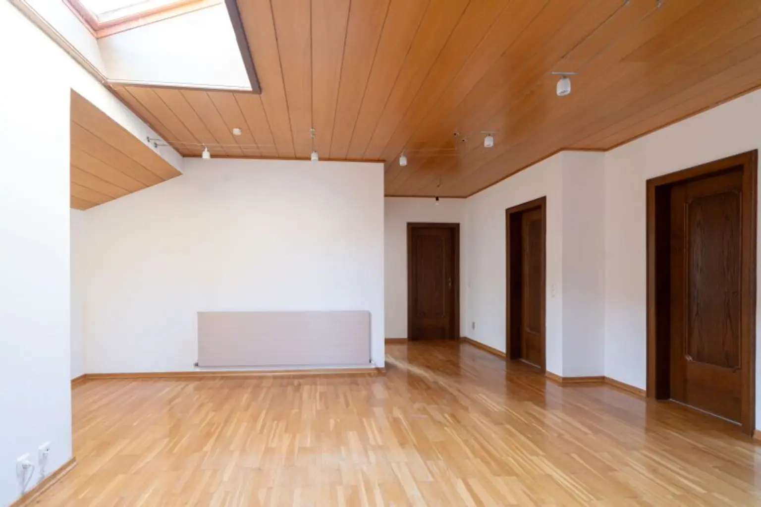 Toplage von Leonding: 7-Zimmer-Einfamilienhaus mit Pool & traumhaftem Ausblick zu kaufen