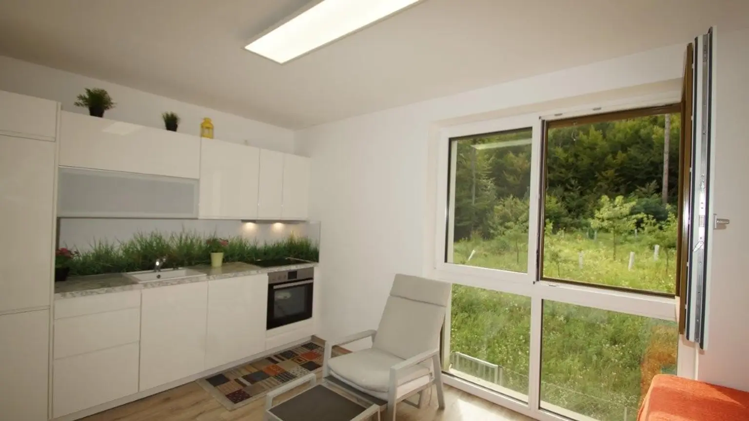 "Waldblick - Single-Balkonwohnung am Riederberg mit Parkplatz"