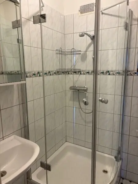 Geräumige 2 Zimmerwohnung in U-Bahn Nähe !