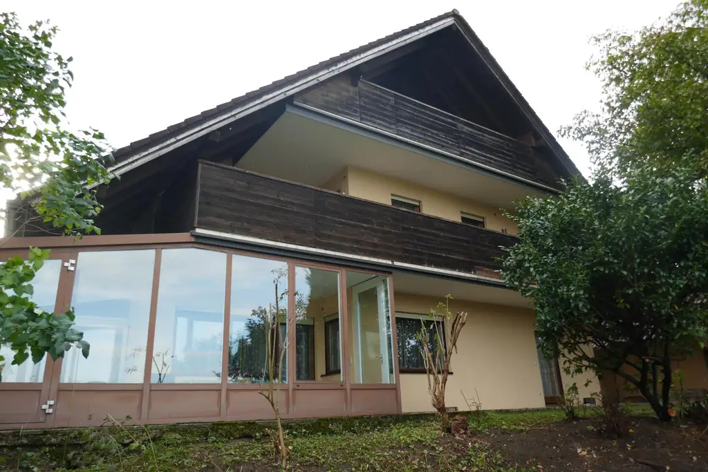 Geräumiges Ein-Zweifamilienhaus mit Seeblick-in 2 Wohnungen teilbar