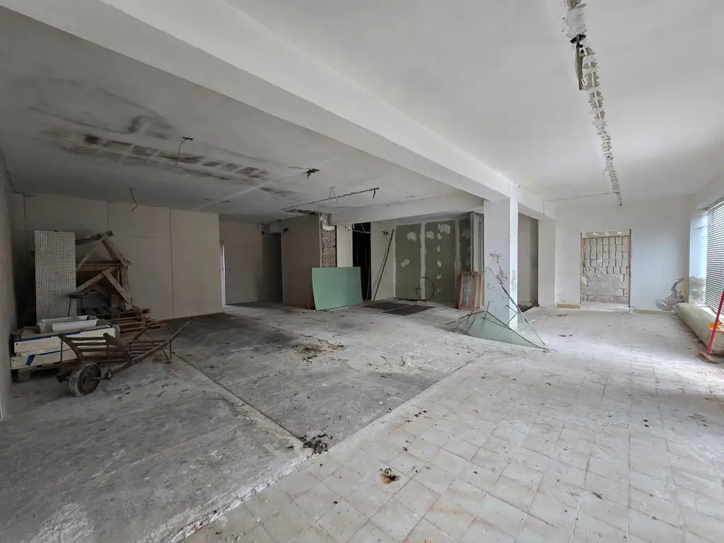 Großes Haus mit Entwicklungspotenzial in Mönichkirchen / ehemaliges Hotel