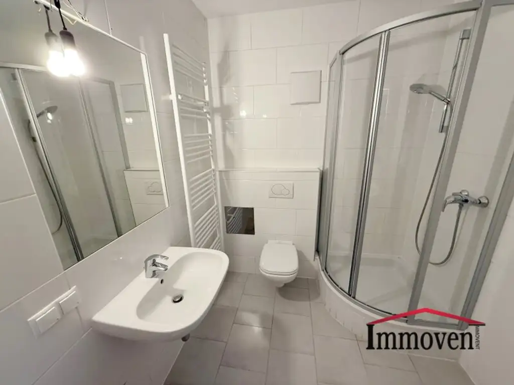 UNBEFRISTET - Helle, sanierte 2-Zimmerwohnung mit schönem Ausblick!