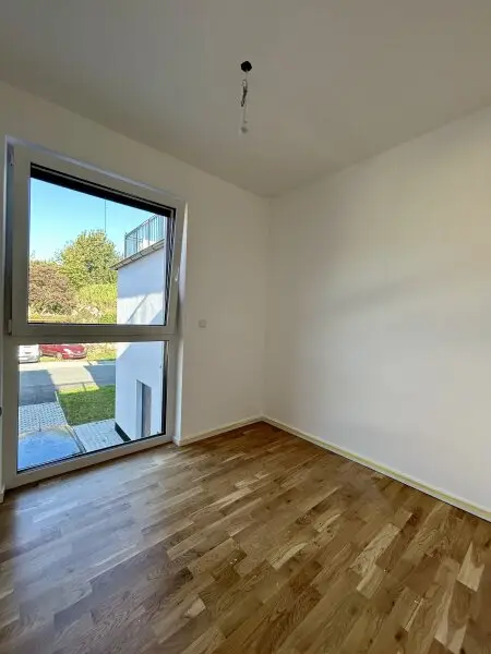 Neues Zuhause in Wilfersdorf bei Tulln : Erstbezug, 144,79m², 2 Stellplätze, Garten