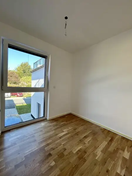 Neues Zuhause in Wilfersdorf bei Tulln : Erstbezug, 144,79m², 2 Stellplätze, Garten