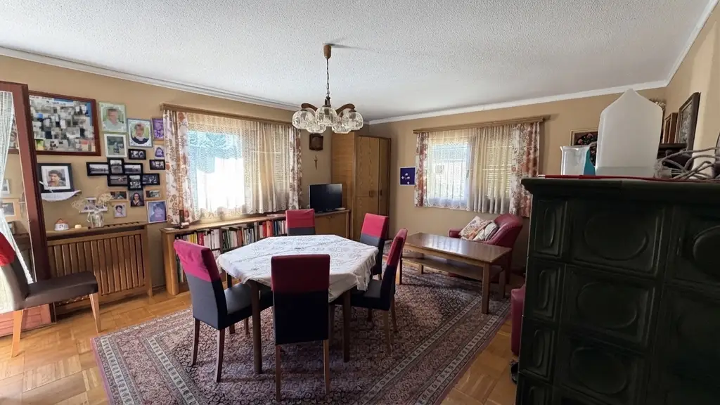 Großzügiges 4-Zimmer-Einfamilienhaus mit Terrasse und Garage in Ruhelage von Neulengbach mit Fernsicht!