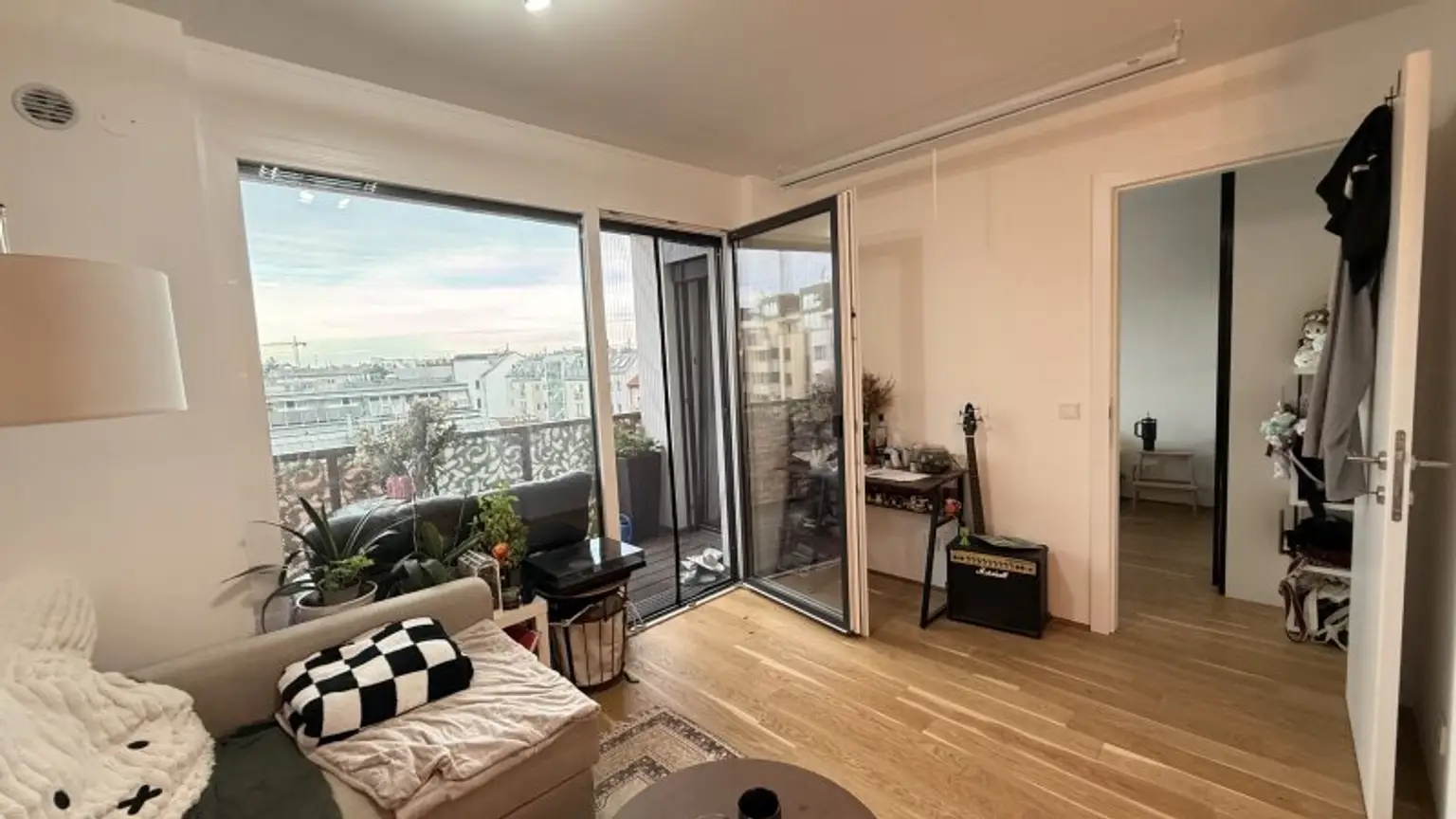 Neuwertige 2-Zimmer-Wohnung mit südöstl. Balkon und opt. Garagenstellplatz!