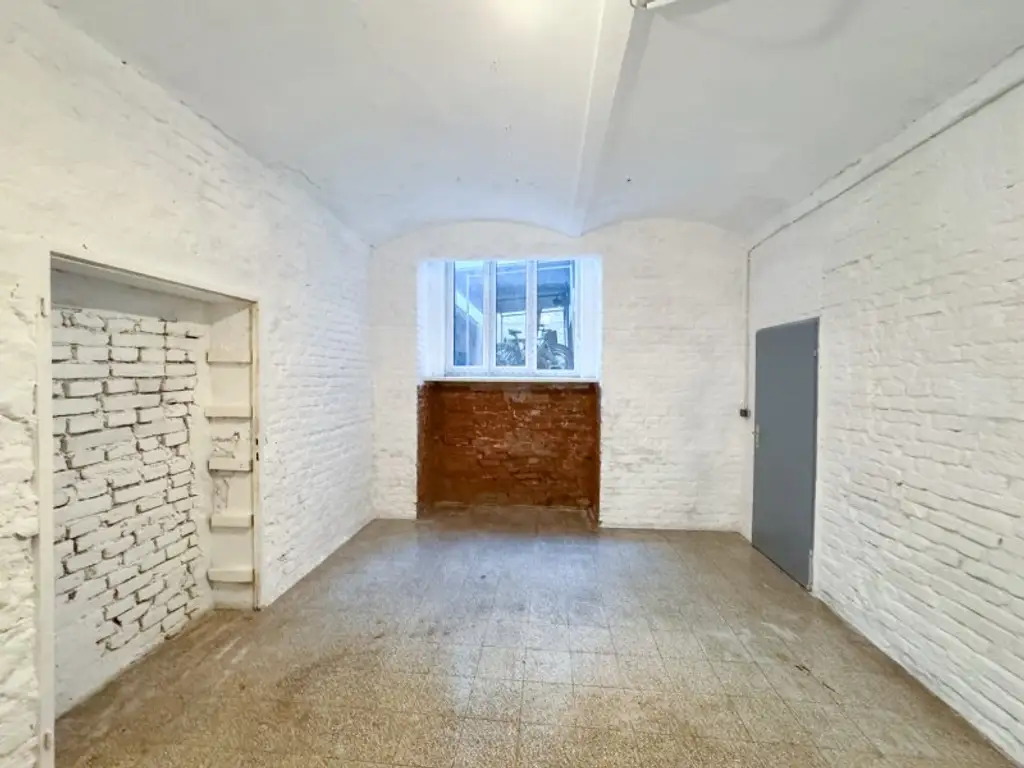 PROVISIONSFREI! Lager / Magazin mit 45 m2 Nutzfläche und Strassenzugang zu vermieten Nahe Erdbergstrasse / Schlachthausgasse!