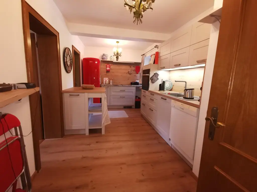 EINFAMILIENHAUS MIT ZWEITWOHNSITZWIDMUNG