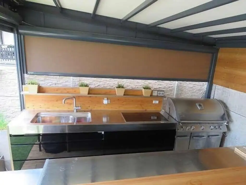 Traumhaft LUXURIÖS AUSGESSTATTETES SMART EFH in Leopoldsdorf: Wfl. 196m², 6 Zimmer, Balkon & Terrasse! + PHOTOVOLTAIK ANLAGE mit STROMSPEICHER + beheizter POOL  + GARAGE + GRILLPLATZ +