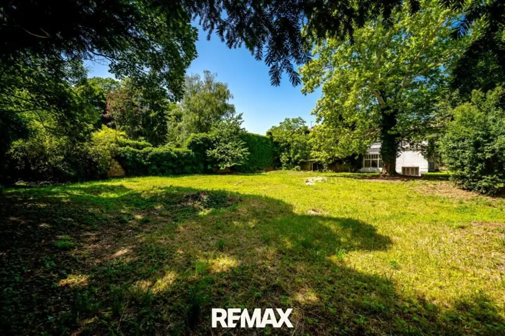 Rarität: Stadt-Villa mit weitläufigem Garten an exklusiver Hietzinger Adresse