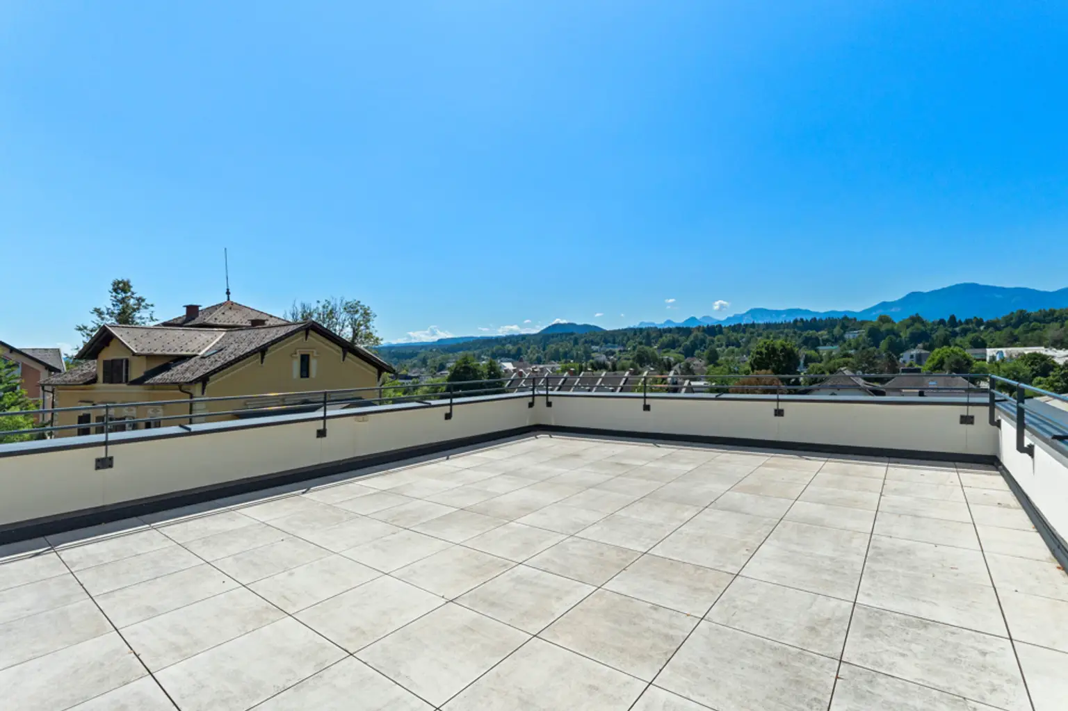 Sonniges Penthouse mit atemberaubendem Karawankenblick