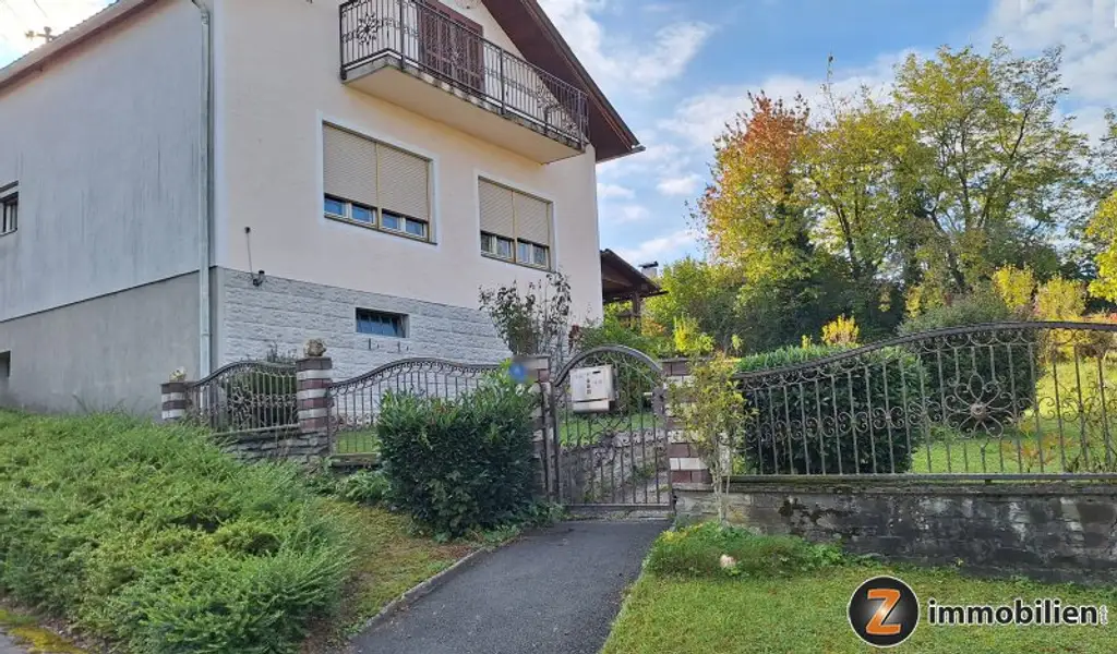 Gepflegtes Wohnhaus in ruhiger Hanglage