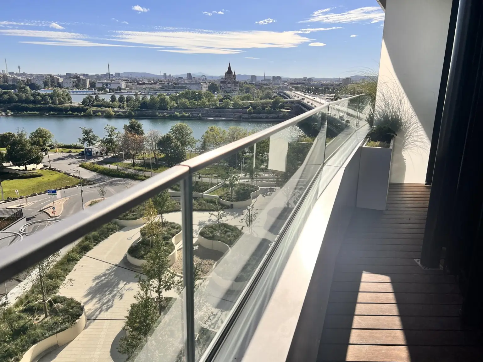 "Exklusives Wohnen in den Danubeflats mit Blick auf die Alte Donau!"