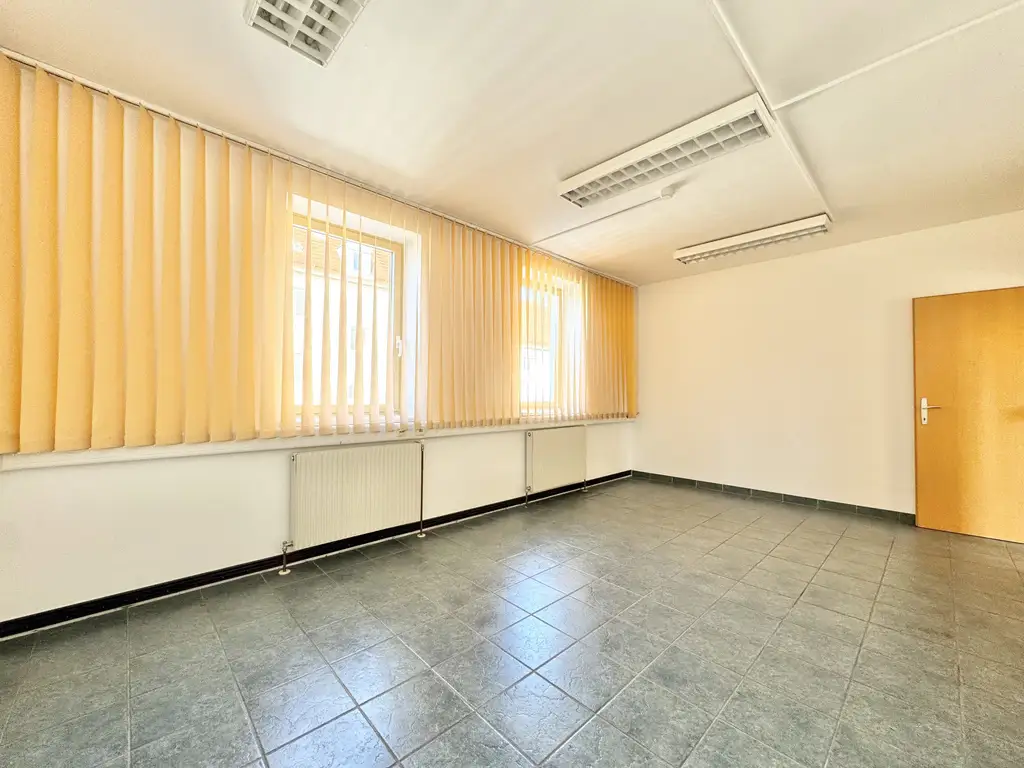 TOP-BÜRO | HELLE 3 ZIMMER | OBERLAAER STRASSE | U-BAHN-NÄHE