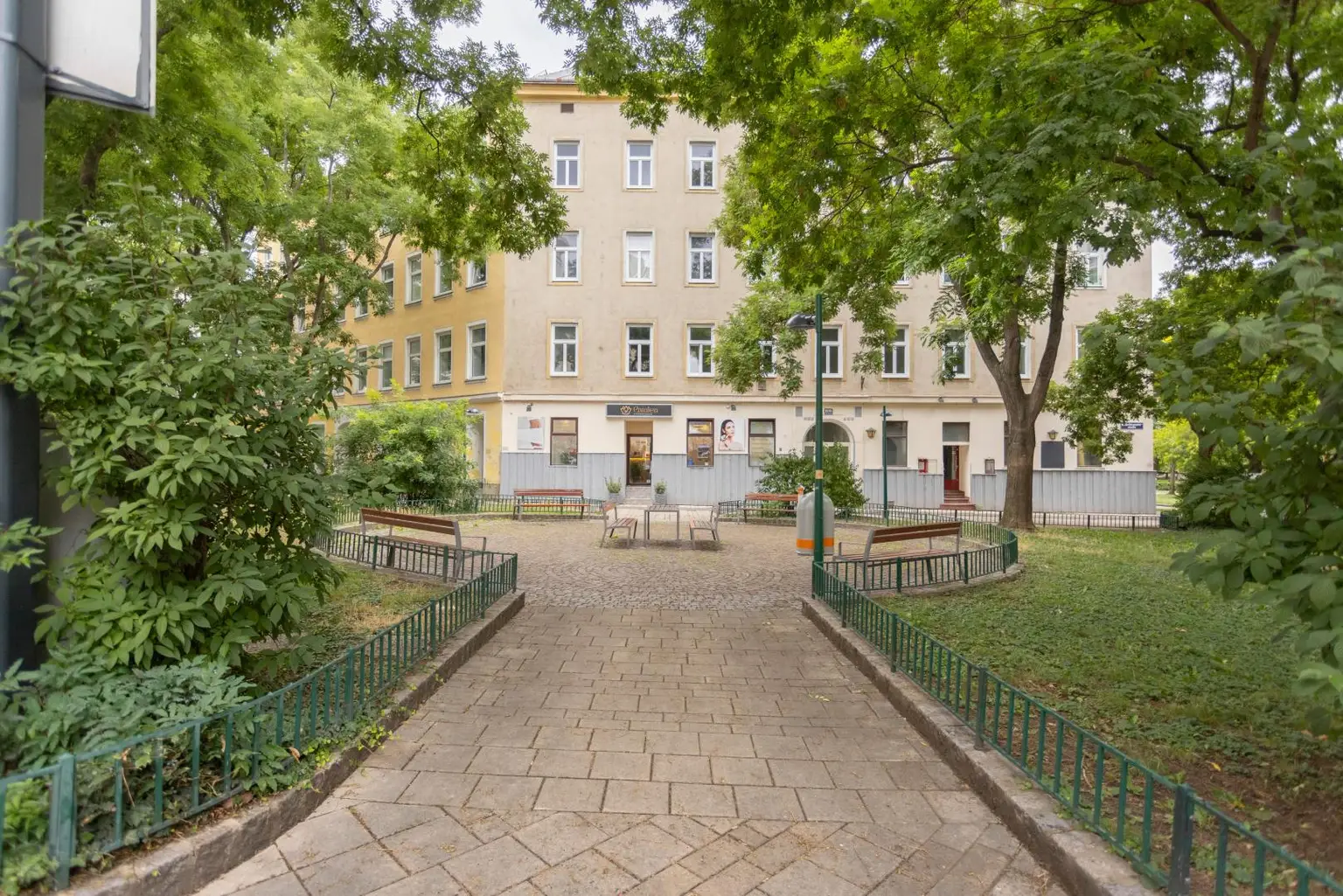 Vielseitiges Souterrain in begehrter Lage – Liechtensteinstraße, 1090 Wien