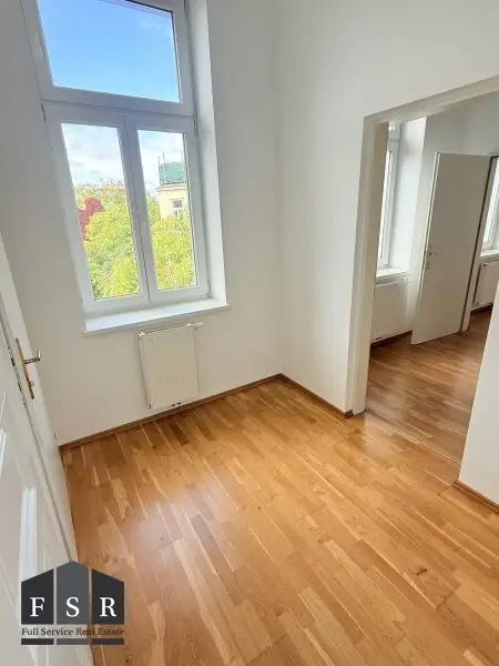 5-Zimmer-Altbauwohnung mit Balkon, lichtdurchflutet und ruhig in guter Lage des 5. Bezirks - zukünftige U-Bahnnähe
