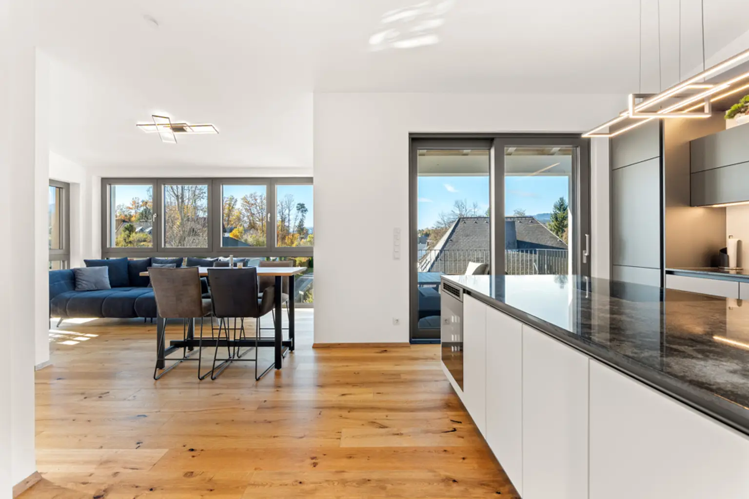 Moderne Dachgeschosswohnung in zentrumsnaher Lage