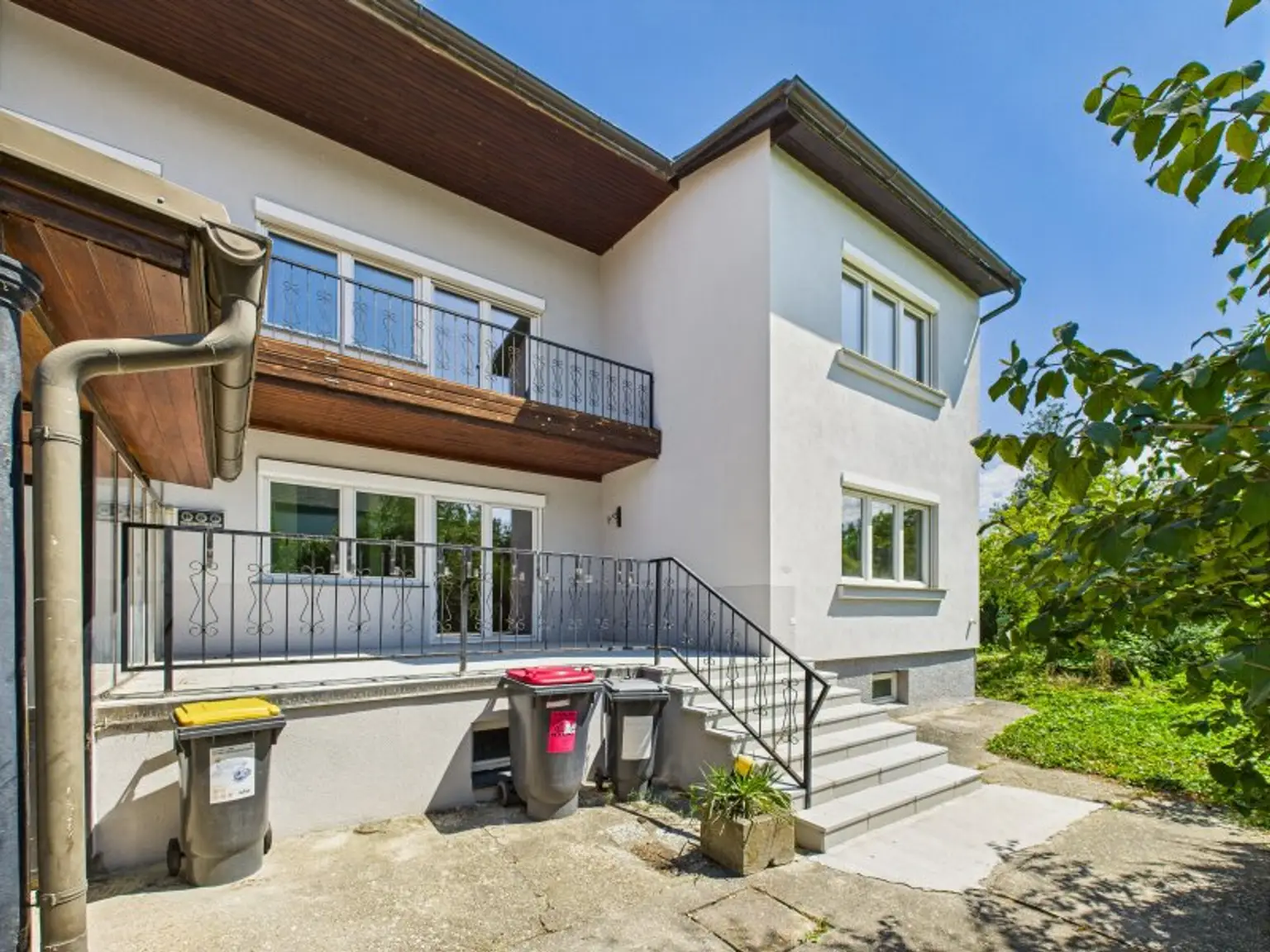 8 Zimmer Einfamilienhaus in Gänserndorf Stadt | 2.068 m² großes Grundstück