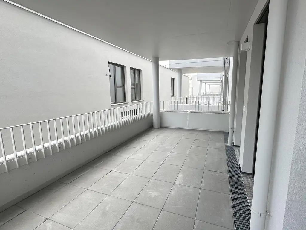 ZU HAUSE DIREKT AN DER U3