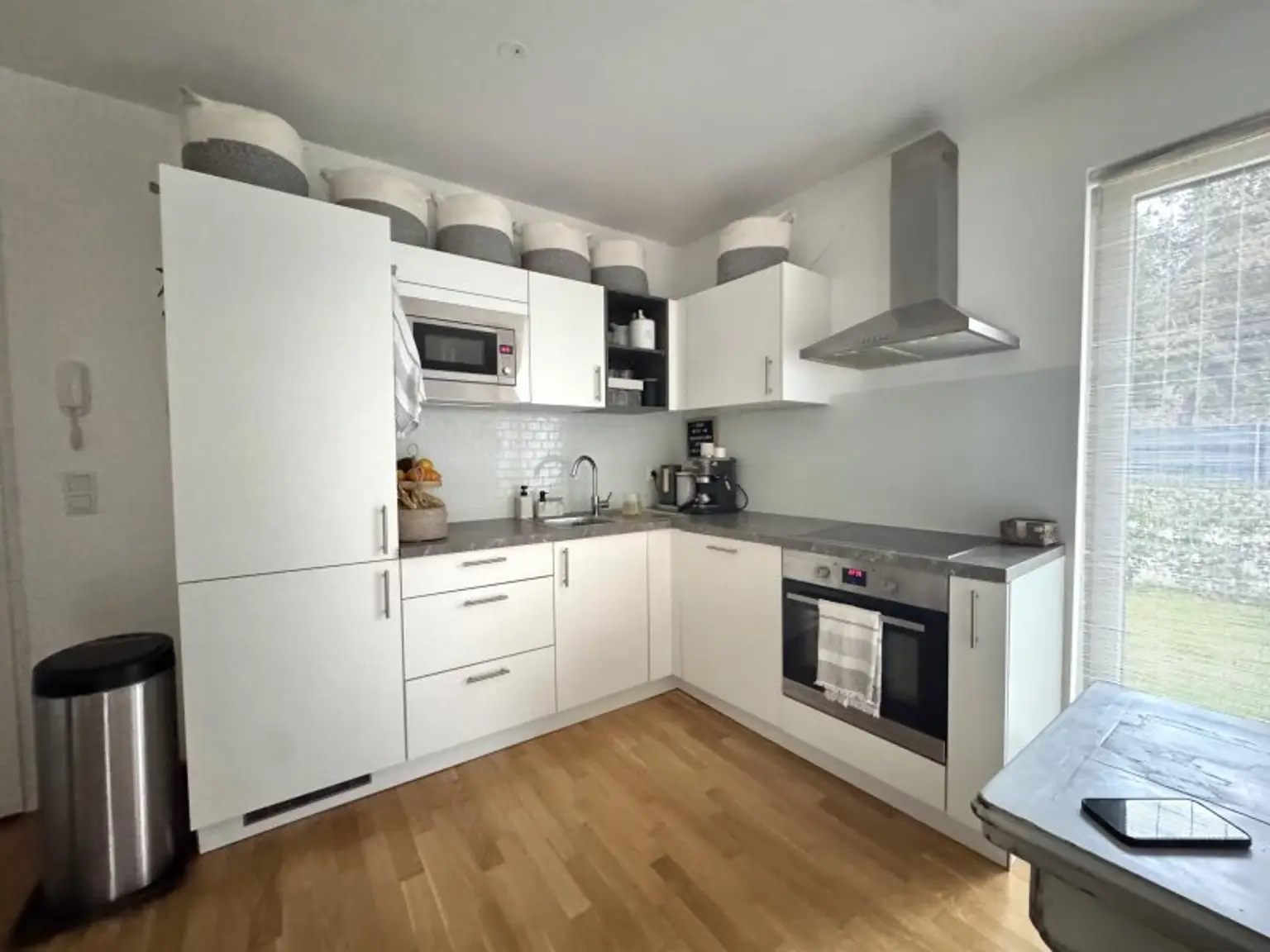 Hofseitiger Gartentraum mit großzügiger Außenfläche - in 10 Minuten beim Donauzentrum - Verfügbar ab 03/2026