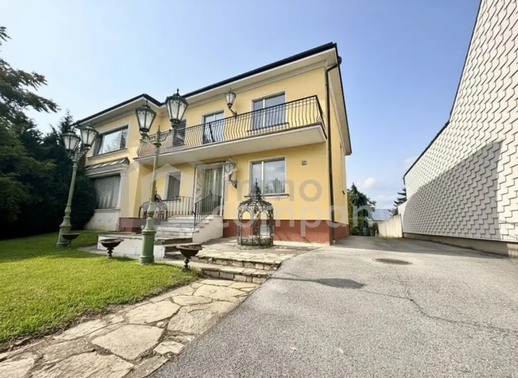 Traumhaftes Mehrfamilienhaus in Lassee (Wien Umgebung): 9 Zimmer, Garten, Balkon und mehr!