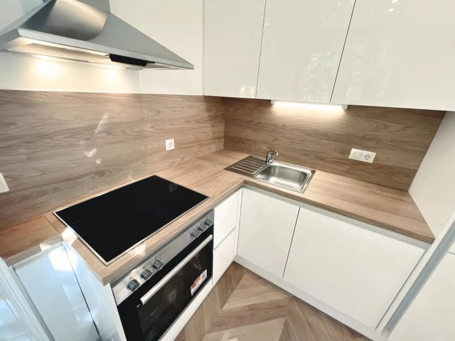 Altbau-Charme trifft modernen Wohnkomfort - Sanierte 2 Zimmerwohnung in 1030 Wien