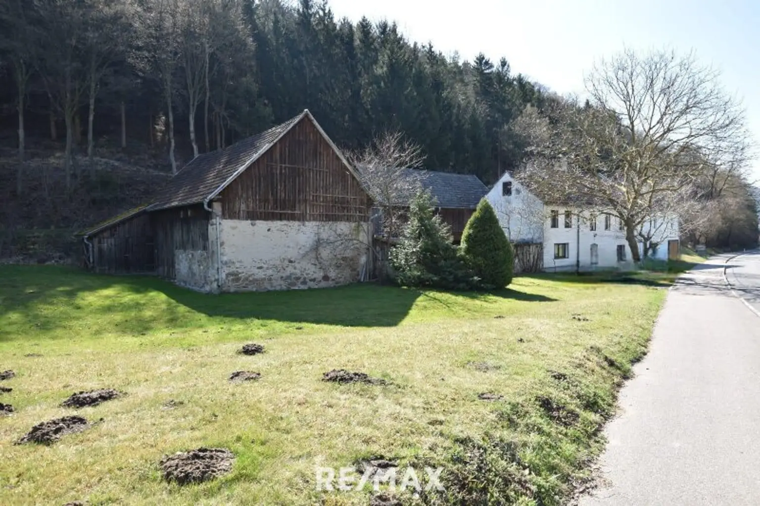 Haus mit Geräteschuppen