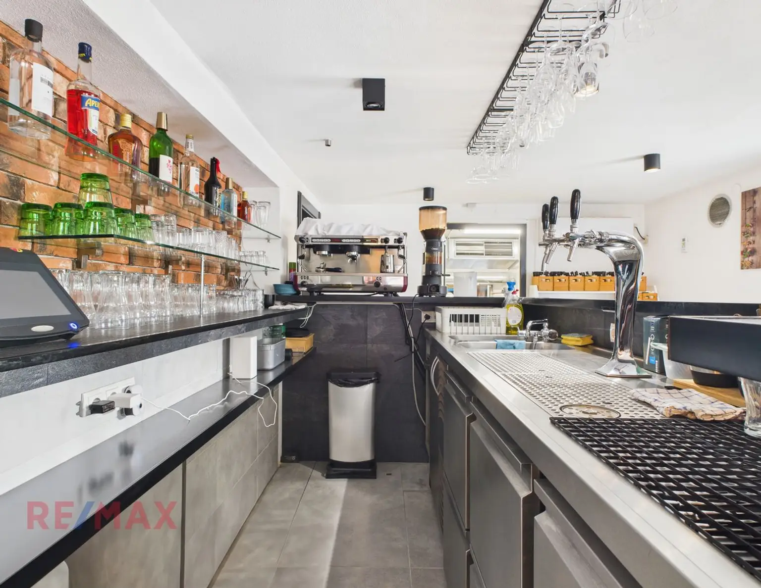 Zinshaus mit Pizzeria und bebaubarer Grundstücksreserve - Alles an einem Standort