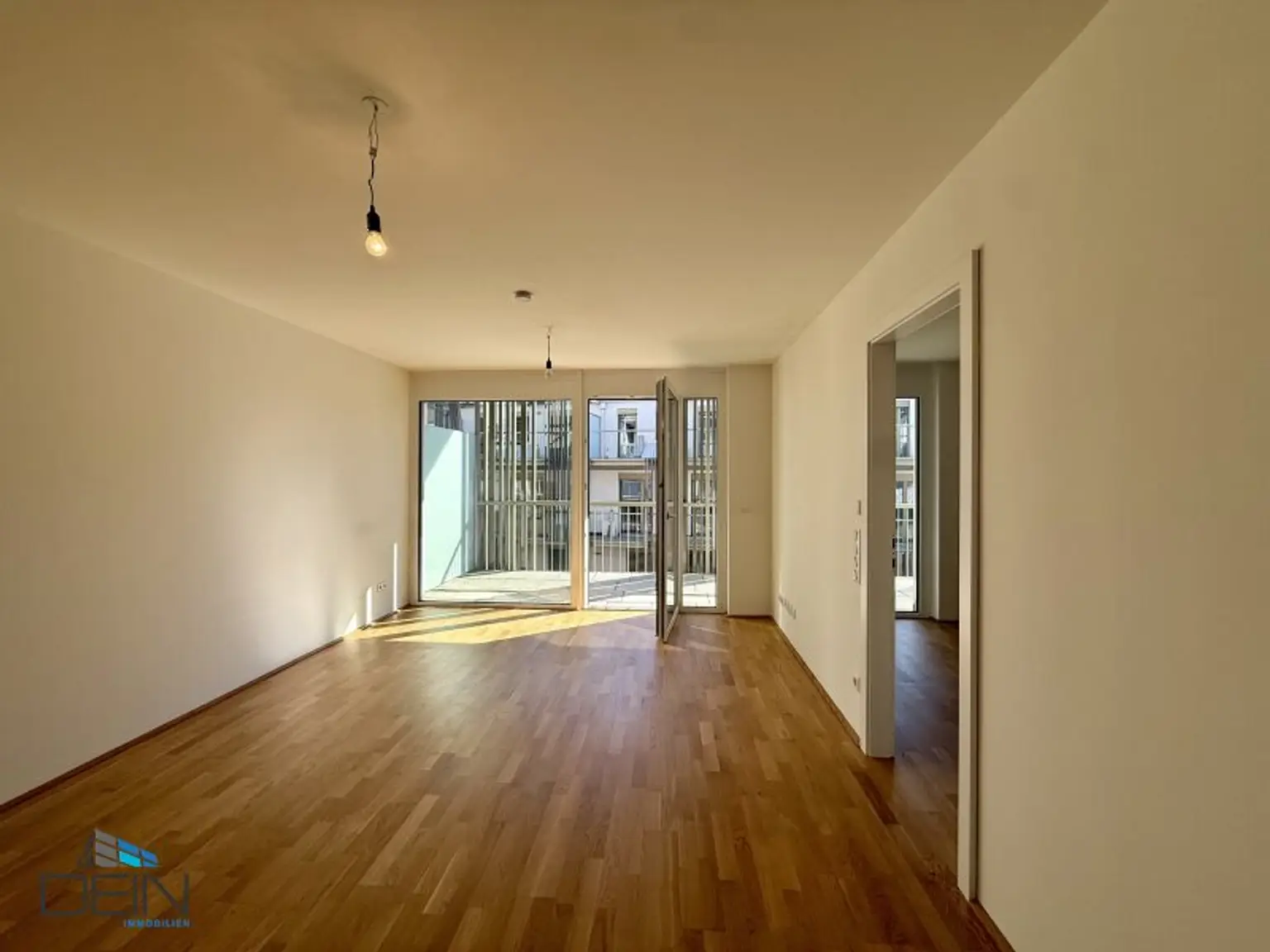 NEU! TRAUMHAFTE 2 ZIMMER NEUBAUWOHNUNG MIT EINEM BALKON IN EBERGASSING!