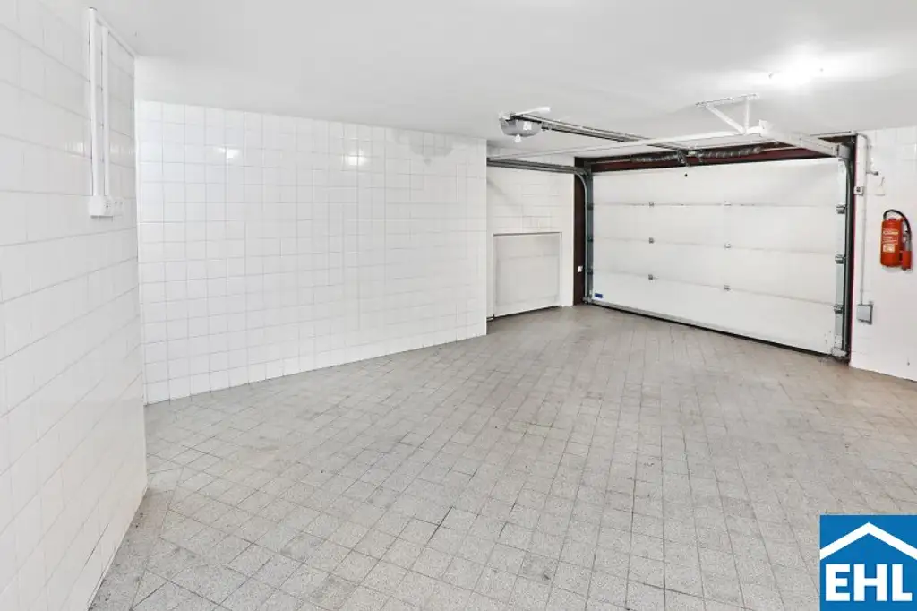 Stilvolle Villa mit Außenpool in exklusiver Grünruhelage des 19. Bezirks