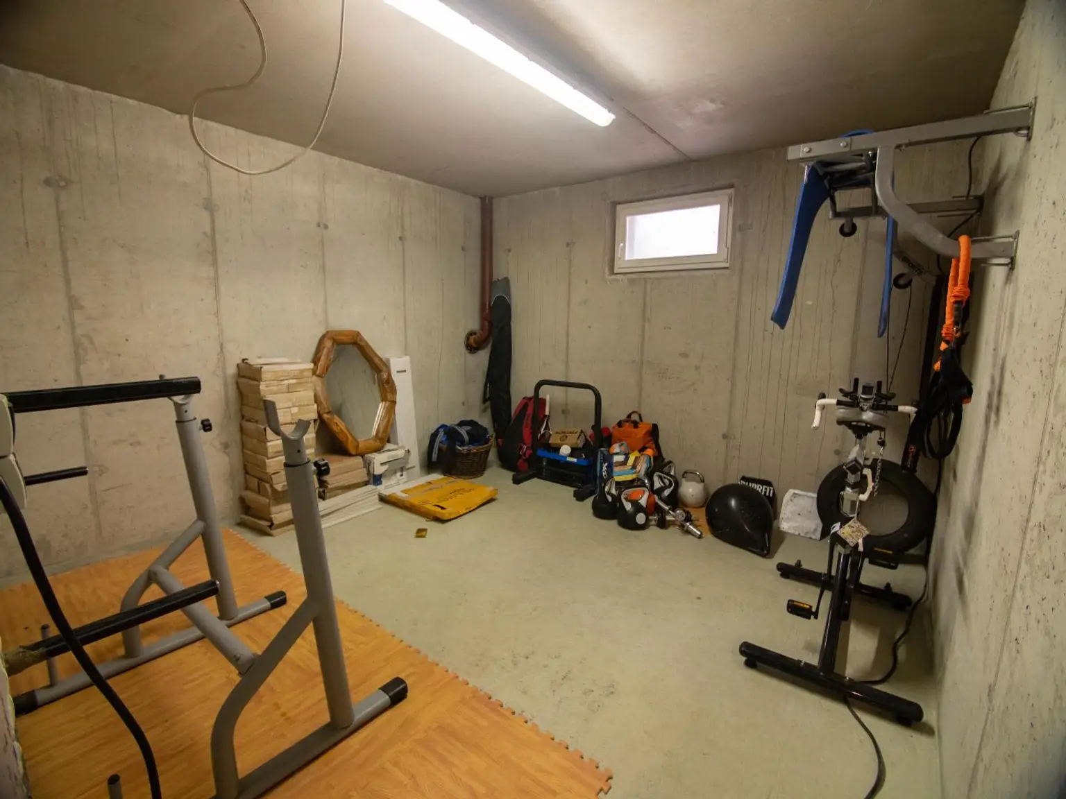 Schönes Holzhaus in absolut ruhiger Waldrandlage
