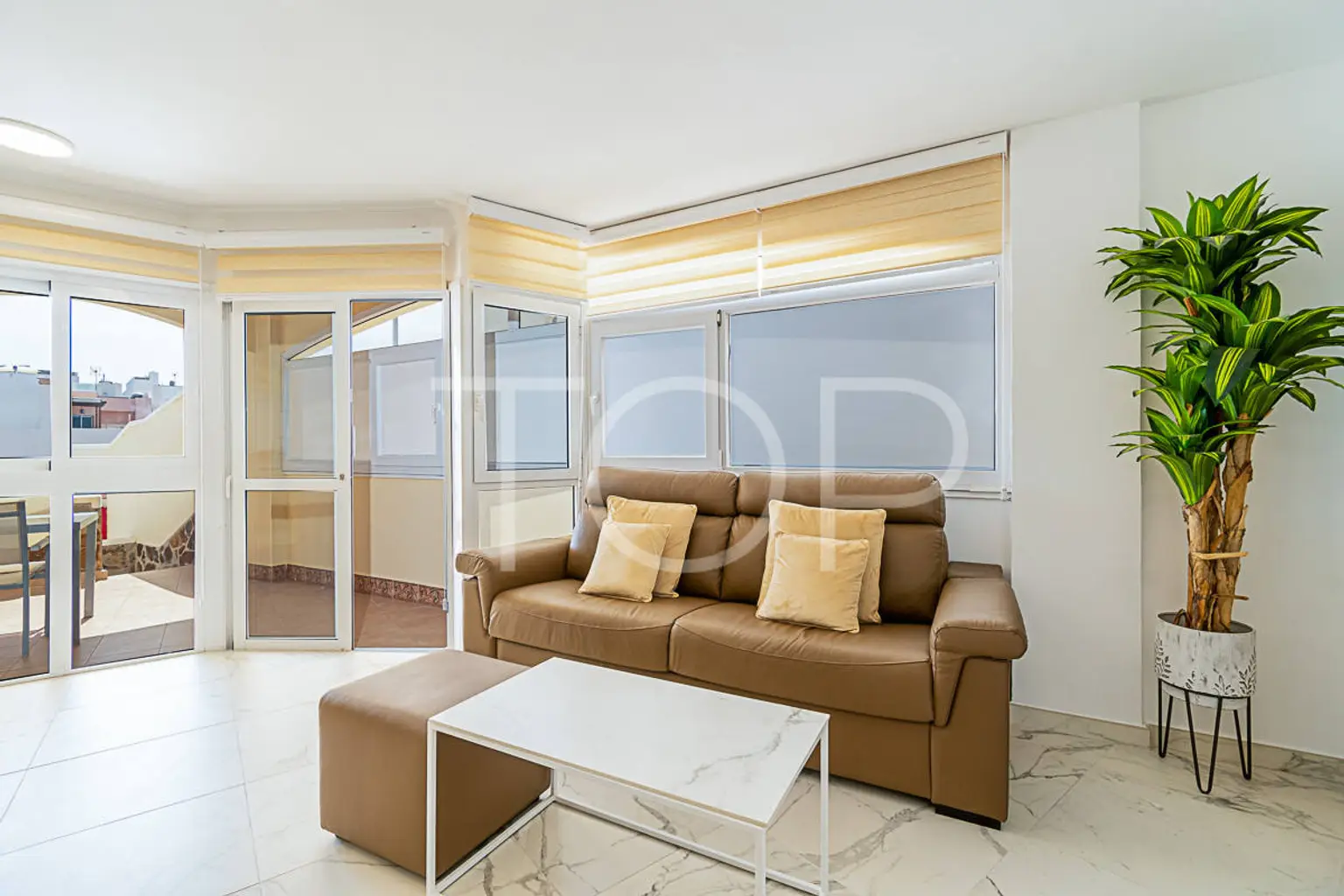 Apartament-La-Caleta-Livingroom-Tenerife