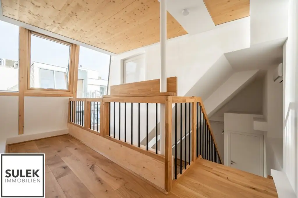 lichtdurchflutete und hochwertig ausgestattete Single-DG-Maisonette in der Czerningasse