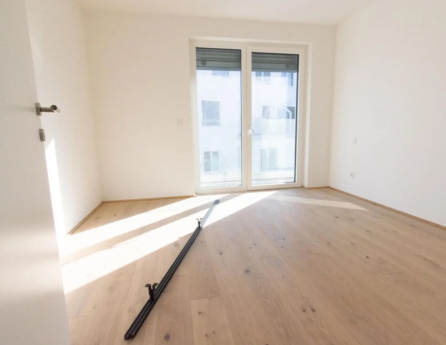 Erstbezug: 2-Zimmer-Penthouse mit Wasserblick!