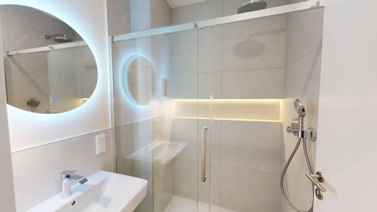 Einmalige Chance - 3-Zimmer-Wohnung im Karmeliterviertel mit freiem Mietzins