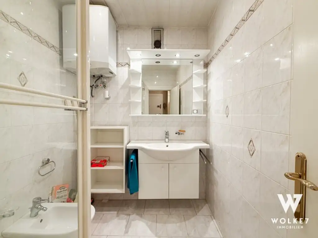 (RESERVIERT) Geräumige 3-Zimmer-Wohnung mit Balkon & viel Potenzial I Ruhige Lage nahe Alser Straße