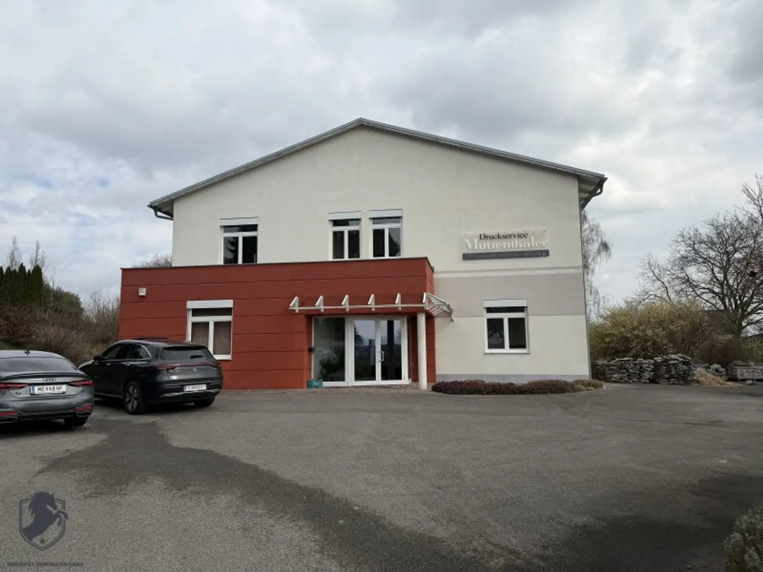 Bürogebäude nahe Haubiversum – Arbeiten mit Ötscherblick