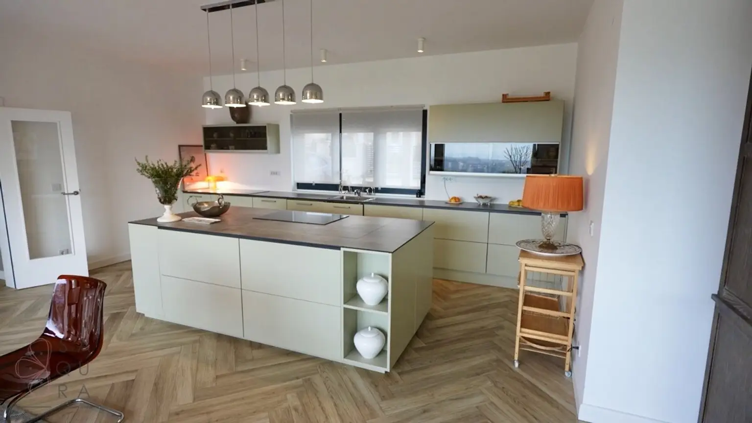 784c4726-0e7a-4f37-8450-9026d03b7bd2