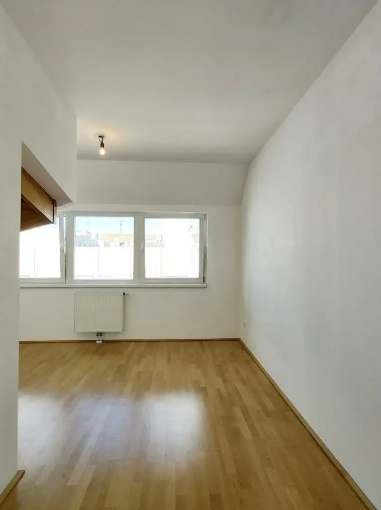 Moderne Maisonette mit 3 Zimmern und Dachterrasse nächst Enkplatz!