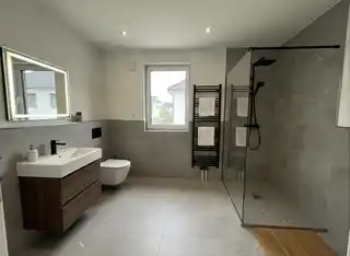 Badezimmer: KI generierte Einrichtung