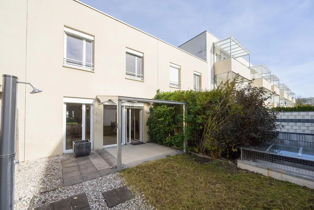 Einziehen & Wohlfühlen – hochwertiges Reihenhaus mit Garten, Terrasse, Keller und zwei TG-Stellplätzen im Zentrum von Steyr!