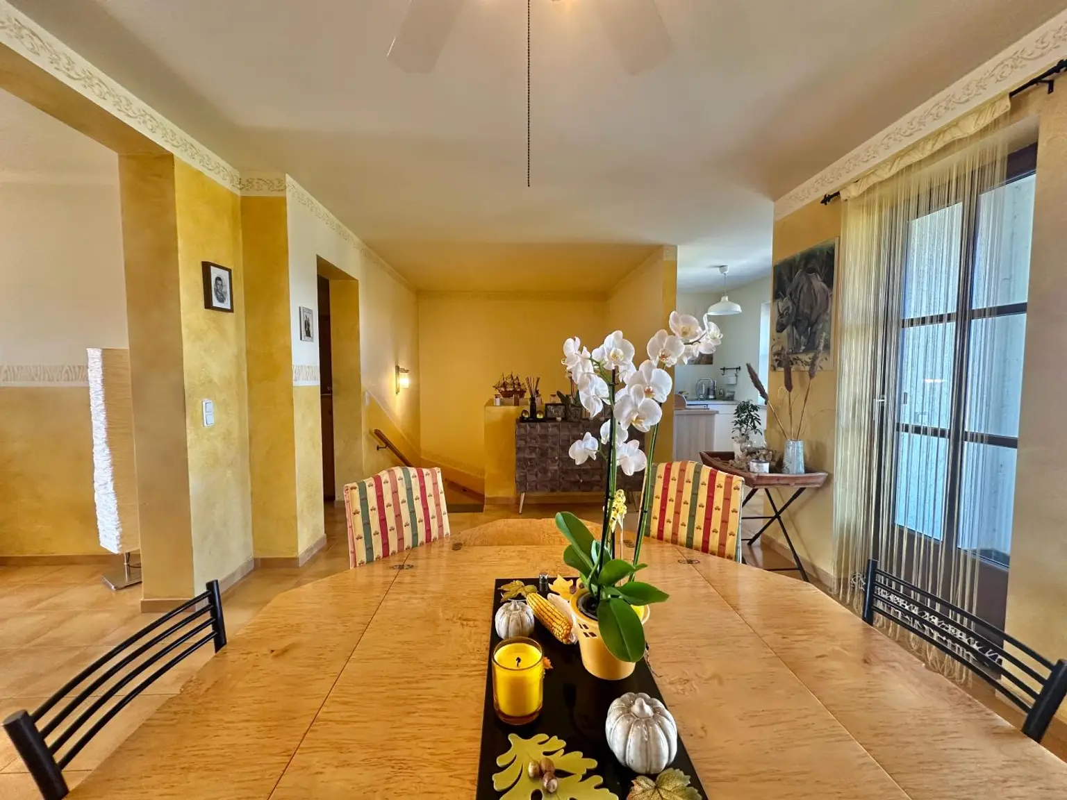 OG Vorzimmer mit Essbereich