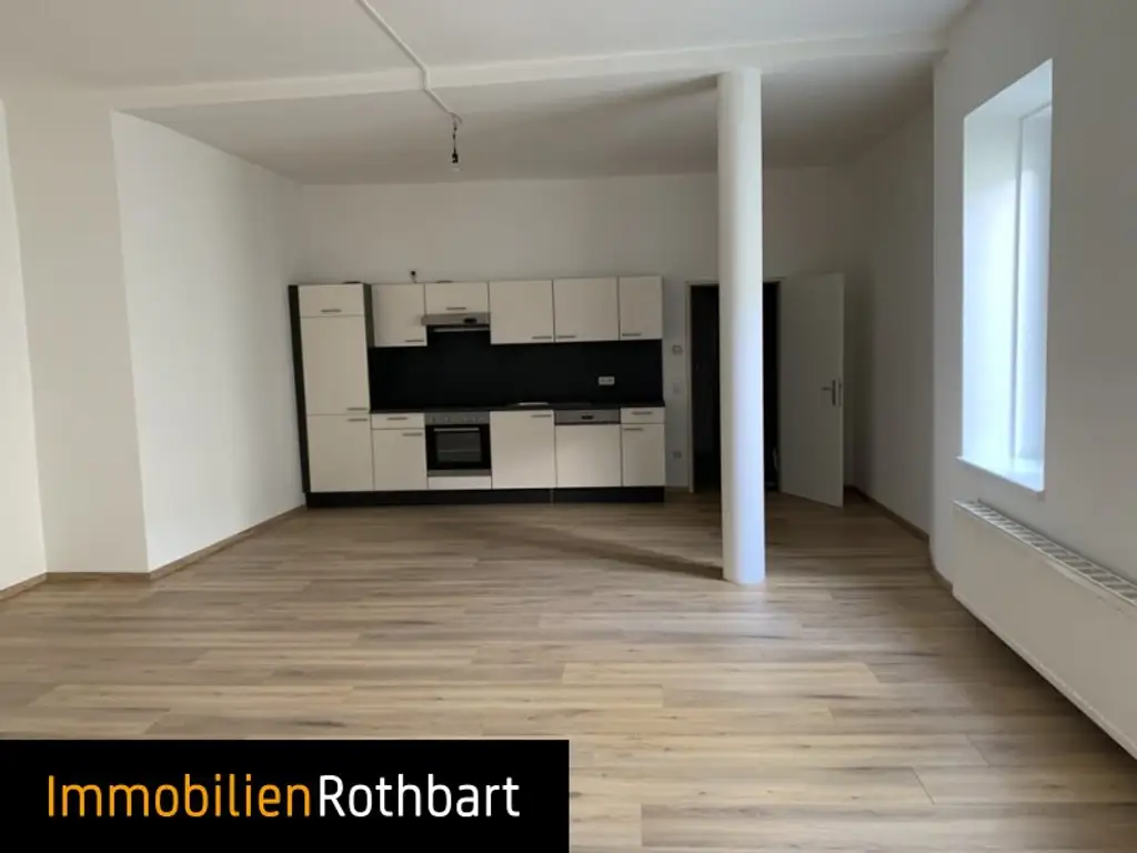 Großzügig angelegte 2-Zimmer-Wohnung